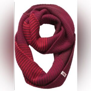 The North Face Purrl Knit Infinity Scarf - Shades of Red
